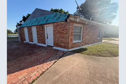 2200 Country Club Road #A, Ennis, TX 75119 - Photo 1