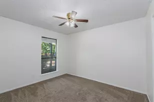 617 Rolling Ridge Ct, Azle, TX 76020 - Photo 7