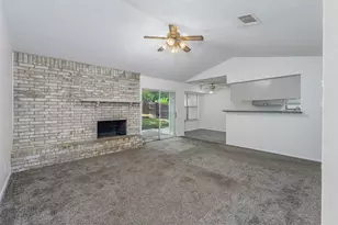 617 Rolling Ridge Ct, Azle, TX 76020 - Photo 3