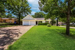 617 Rolling Ridge Ct, Azle, TX 76020 - Photo 1