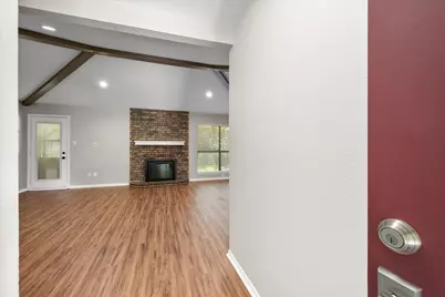 2811 Valparaiso Trail, Arlington, TX 76017 - Photo 3