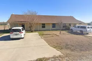 301 S Blue Jay Ct, Weatherford, TX 76088 - Photo 1