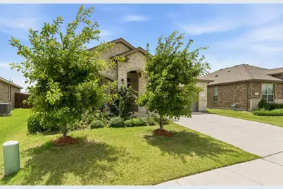 513 Frenchpark Drive, Fort Worth, TX 76052 - Photo 7