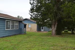 2020 Gage Rd, Cleburne, TX 76031 - Photo 11