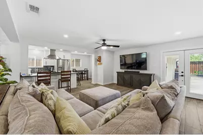 2129 Goerte Drive, Grand Prairie, TX 75051 - Photo 7