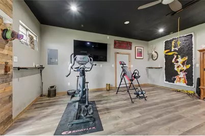 2129 Goerte Drive, Grand Prairie, TX 75051 - Photo 23