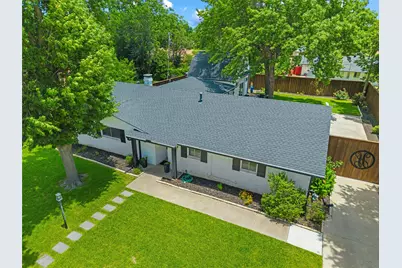 2129 Goerte Drive, Grand Prairie, TX 75051 - Photo 29