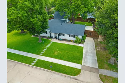 2129 Goerte Drive, Grand Prairie, TX 75051 - Photo 3