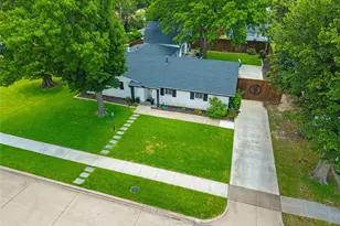 2129 Goerte Dr, Grand Prairie, TX 75051 - Photo 3