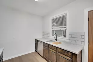 105 S 3rd St, Midlothian, TX 76065 - Photo 19