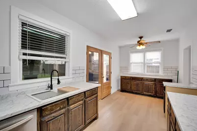 105 S 3rd Street, Midlothian, TX 76065 - Photo 9