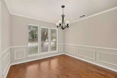 1900 Thames Drive, Arlington, TX 76017 - Photo 11