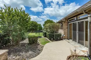 11029 Owl Creek Dr, Fort Worth, TX 76179 - Photo 3