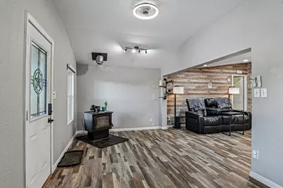 128 Gunnison Court, Azle, TX 76020 - Photo 5