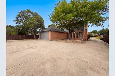 815 Ramblewood Drive, Lewisville, TX 75067 - Photo 33