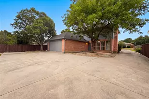 815 Ramblewood Dr, Lewisville, TX 75067 - Photo 33