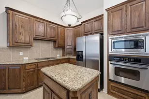 917 Water Oak Dr, Grapevine, TX 76051 - Photo 11