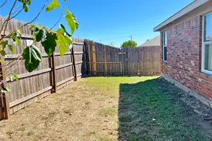 1103 Savage Dr, Denton, TX 76207 - Photo 15