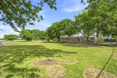 300 W Locust Street, Leonard, TX 75452 - Photo 35