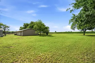 300 W Locust St, Leonard, TX 75452 - Photo 29