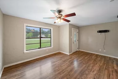 2322 W 1st Avenue, Corsicana, TX 75110 - Photo 7