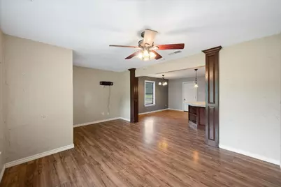 2322 W 1st Avenue, Corsicana, TX 75110 - Photo 3
