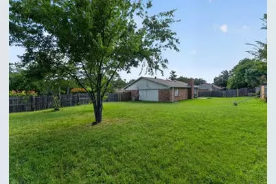 7700 Acapulco Road, Fort Worth, TX 76112 - Photo 5