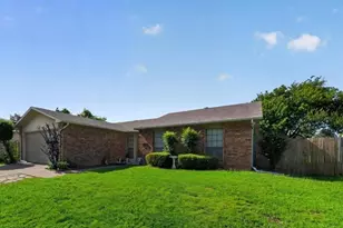 7700 Acapulco Rd, Fort Worth, TX 76112 - Photo 3