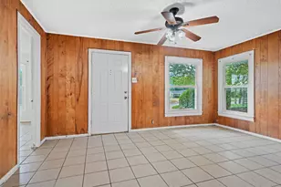 1015 Wilshire Blvd, Arlington, TX 76012 - Photo 9