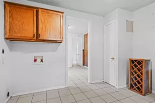 1015 Wilshire Blvd, Arlington, TX 76012 - Photo 5