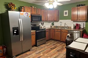 232 Railroad Dr, Mabank, TX 75147 - Photo 11