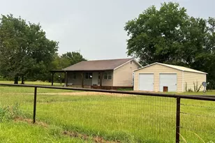 232 Railroad Dr, Mabank, TX 75147 - Photo 3