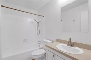 2025 Chatsworth Rd, Carrollton, TX 75007 - Photo 17