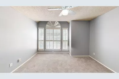 9010 Cumberland Drive, Irving, TX 75063 - Photo 11