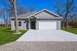 202 Dover Dr, West Tawakoni, TX 75474 - Photo 1