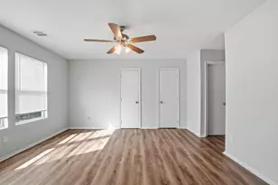 202 Creek Cove Dr, Dallas, TX 75217 - Photo 29