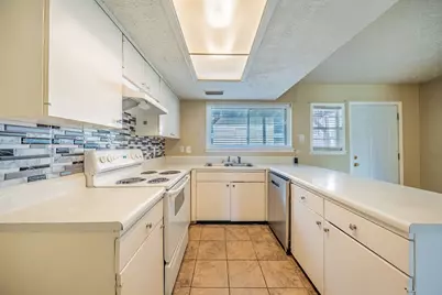 36 W Creek Lane, Grand Prairie, TX 75052 - Photo 7