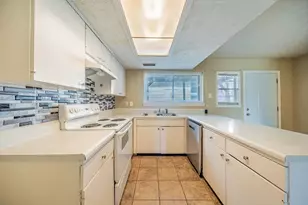 36 W Creek Ln, Grand Prairie, TX 75052 - Photo 7
