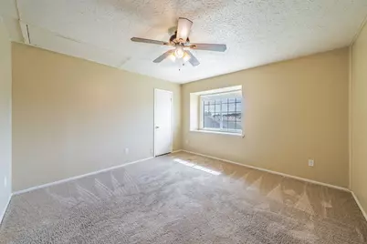 36 W Creek Lane, Grand Prairie, TX 75052 - Photo 11
