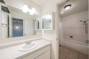 36 W Creek Ln, Grand Prairie, TX 75052 - Photo 9