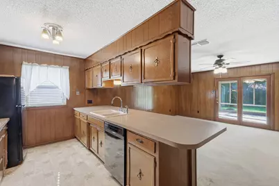 1516 Lamplighter Lane, Edgecliff Village, TX 76134 - Photo 11
