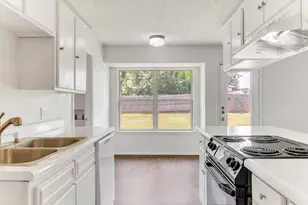 6208 Kary Lynn Dr S, Watauga, TX 76148 - Photo 1