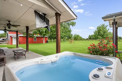 336 Meadows Estate Street, Tom Bean, TX 75491 - Photo 25