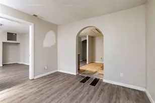 3219 N Winnetka Ave, Dallas, TX 75212 - Photo 3