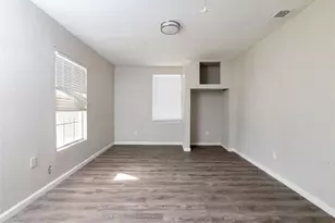 3219 N Winnetka Ave, Dallas, TX 75212 - Photo 5