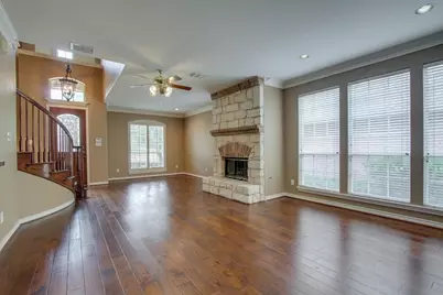 224 Heatherwood Drive, Irving, TX 75063 - Photo 7