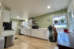 1335 Crestview Dr, Denison, TX 75020 - Photo 9