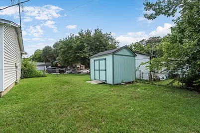 2219 Morgan Street, Irving, TX 75062 - Photo 19