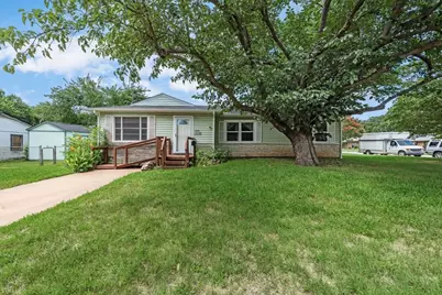 2219 Morgan Street, Irving, TX 75062 - Photo 3
