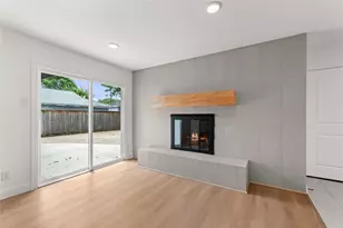 10236 Mapleridge Dr, Dallas, TX 75238 - Photo 5